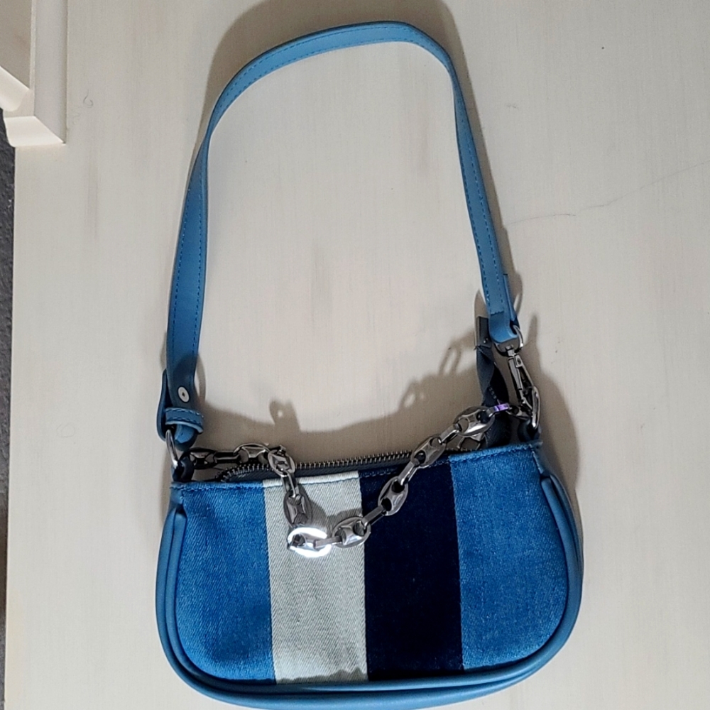 Handheld bag